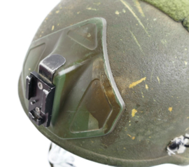 Armorsource A200 helm met camo zeldzaam en Camfit kinriem - maat M/L - gedragen  - origineel