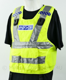 Britse politie fluor geel vest met portofoon houders - kogelwerende hoes leeg - nieuw - origineel