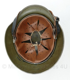 WO2 Finse M40 helm - identiek aan WO2 Duits - Originele pot met topkwaliteit nieuwe liner en verf