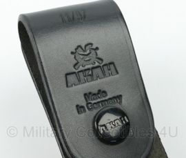 Mini maglite koppelhouder zwart leder  merk AKAH - nieuw - origineel