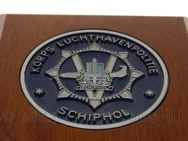 Korps Luchthavenpolitie Schiphol wandbord - 20,5 x 17,5 cm - origineel