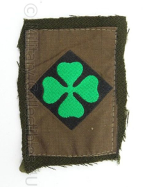 KL Landmacht DT embleem klavertje 4, 4de Divisie, van uniform geknipt - afmeting 7,5 x 6 cm - origineel