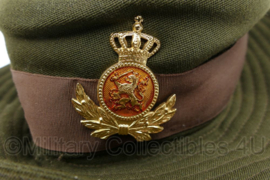 KL Nederlandse leger DT dames hoed onderofficier - maat 55 - gedragen - origineel