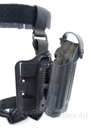 Eagle Industries koppel met Safariland leg panel en afkoppelbaar Glock 17 holster with light attached - origineel