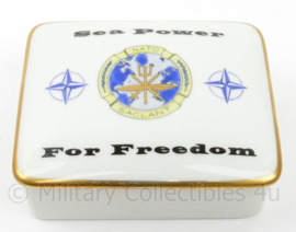 NATO SACLANT "Sea Power For Freedom" botervloot - 14 x 11½ x 5 cm - origineel