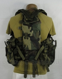 Tactical vest 12 pockets - woodland