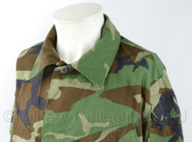 US Special Forces modified BDU uniform jas woodland camo - maat Large-Long = 8090/0414 - gedragen - origineel