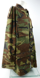 Korps Mariniers Forest camo uniform jas met straatnaam - maatkleding borstomtrek 160 cm en armlengte 64 cm - nieuw - origineel