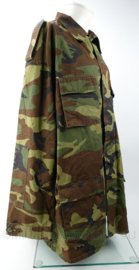 Korps Mariniers Forest camo uniform jas met straatnaam - maatkleding borstomtrek 150 cm en armlengte 59 cm - nieuw - origineel