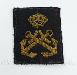 Koninklijke Marine embleem dek dienst 1945-1960 - 7,5 x 6  cm - origineel