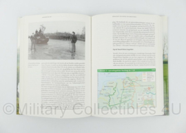 Boek De geschiedenis van 1 Divisie '7 December' 1946-1996