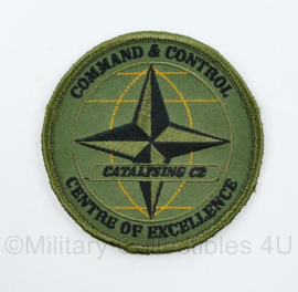 NATO Command and Control Centre of Excellence Catalysing C2 embleem - met klittenband -  diameter 8 cm - origineel