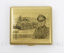 Sigarettendoosje Afrika Korps DAK met Veldmaarschalk Erwin Rommel - 8,5 x 9 x 1,8 cm.