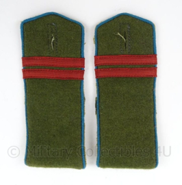 Russische luchtmacht WO2 schouder epauletten Korporaal - afmeting 15 x 6 cm - replica