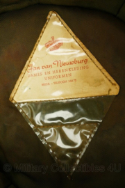 KL Jaren 60 Officiers pet - maker Jan van Nieuwburg - maat 56 -  -origineel