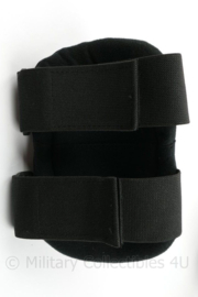Defensie zwarte elleboogbeschermers - 12 x 5 x 20 cm - licht gebruikt - origineel