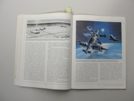 Boek 'Soviet military power 1985'