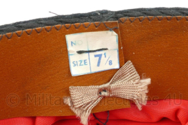 British Police officer cap voor hogere rangen - met zilverkleurige band Semper Vigilo - maat 58 - origineel