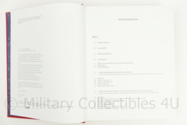 Boekenbundel Moed en Deugd: Onderscheidingen en ridderorden - 30 x 23½ x 10 cm - origineel