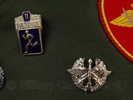 Russisch leger veteranen schuitje met originele insignes - groen - maat 58 - origineel