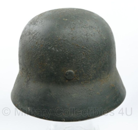 WO2 Duitse M35 helm met naoorlogse BGS liner - originele WO2 gestempelde helmpot