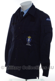 KMAR Marechaussee uniform basis jas  basis jas - donkerblauw - MET insignes - NIEUW - origineel