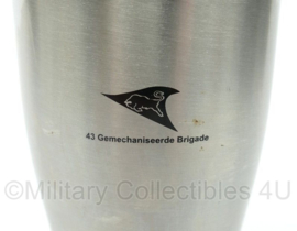 Defensie 43 MECHBAT 43 Gemechaniseerde Brigade thermosbeker - 17 x 8 cm - gebruikt - origineel