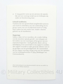 KL Landmacht Instructie kaart - Geweld gebruik - IK 2-27 - afmeting 10 x 15 cm - origineel