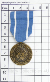 UNTSO Herinneringsmedaille UNTSO Midden Oosten In The Service of Peace medal in doosje - 8,5 x 3,5 cm - origineel