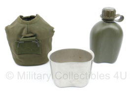 Zeldzame Korps Mariniers jaren 70 veldfles set met canvas hoes - Lijkt op US M56 model - origineel