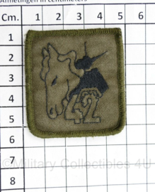 Defensie eenheid borst embleem 42 BVE 42 Brigade Reconnaissance Squadron - met klittenband - 5,5 x 5 cm - origineel