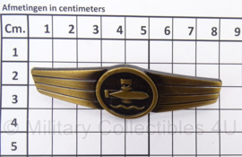 BW Bundeswehr borstspange Tatigkeitsabzeiche brons - Underwater weapons staff activity badge - afmeting 8 x 2 cm - origineel