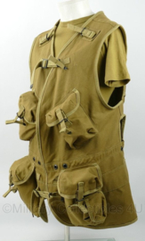 WO2 US Assault vest met tassen - maat Extra Large - licht gedragen - replica