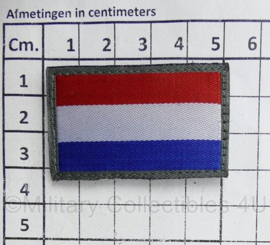 KL Nederlandse leger landsvlaggen PAAR met klittenband voor uniformen - groene rand - 5 x 3 cm