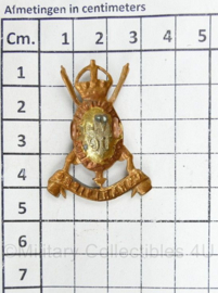 Britse WO2 Britse cap badge Carabiniers 6th Dragoon Guards - Kings Crown - 4,5 x 3 cm - origineel