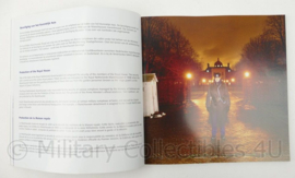 Koninklijke Marechaussee herinneringsboek - 24 x 1 x 24 cm - origineel