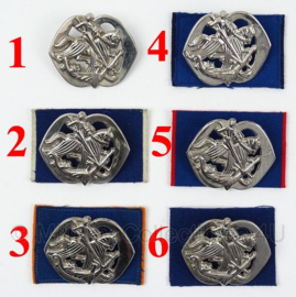 KL Nederlandse leger baret insigne - Cavalerie Huzaren baret insigne - origineel