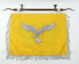 WO2 Duitse Luftwaffe Fliegerhorst Kommandantur Stendal luxe vaandel met roede - 78 x 56 cm - replica