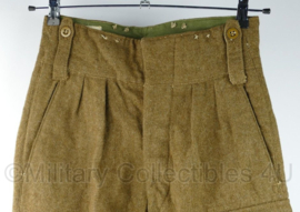 Britse P49 Battledress trouser - Lijkt op WO2 model  - size 4 = waist 30 tm. 34 inch  - origineel
