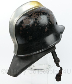 Vintage Brandweer helm met kam en lederen nekflap - origineel