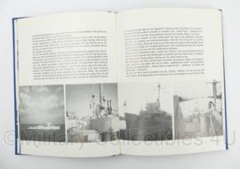 KM Koninklijke Marine Jaarboekje 1974 van het Korps Adelborsten - 15,5 x 1,5 x 20 cm - origineel