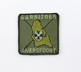 KL Nederlandse leger Garnizoen Amersfoort borstembleem - met klittenband - afmeting 5 x 5 cm - origineel