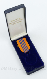 Defensie of Nederlandse Politie Inhuldigingsmedaille Koning Willem-Alexander lint in doosje - origineel