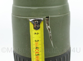 KL Nederlandse leger thermosfles - met barst in kunststof - 9,5 x 30,5 cm - origineel