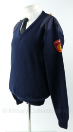 Nederlandse Brandweer v-hals trui met emblemen 50% scheerwol - huidig model - maat Medium - nieuw in verpakking - origineel