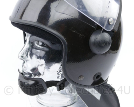 ME helm merk Petris Black 2006 - maat 57/58 - origineel