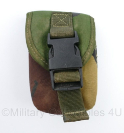 Universele MOLLE DPM camo padden koppeltas voor lenzen van kijkers e.d. - 8 x 4,5 x 11,5 cm - gebruikt - origineel