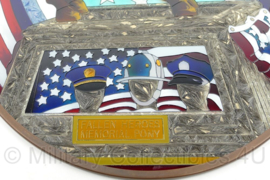 United States Fallen Heroes Memorial Pony glazen wanddecoratie - 48,5 x 36,5 cm - origineel