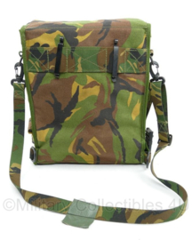 Defensie Woodland draagtas voor radioapparatuur - 25,5 x 9 x 32 cm  - origineel