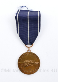 WO2 Finse leger herinneringsmedaille 1941 1945 Isanmaa Finland WW2 Continuation War Commemorative Medal ISÄNMAA 1941 1945 - diameter 3 cm -origineel